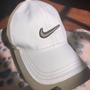 Women’s Nike Golf Hat